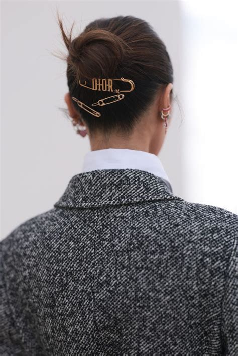 mollettoni per capelli burberry|Le mollette firmate sono l'accessorio capelli in tendenza ora.